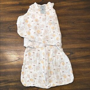 Halo Sleep Sack with Lion Print